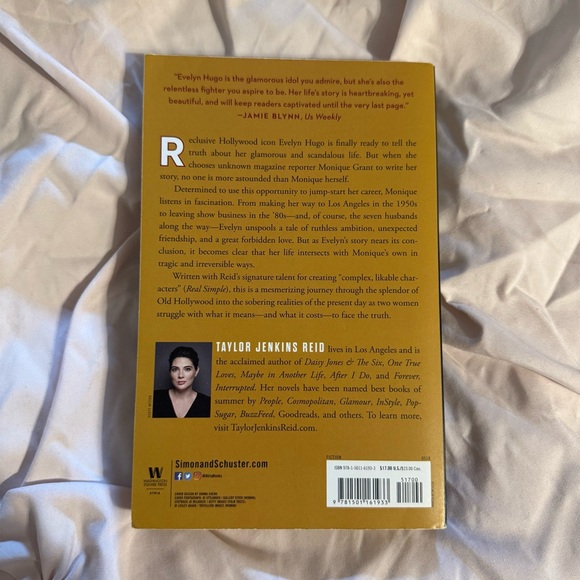 The Seven Husbands of Evelyn Hugo by Taylor Jenkins Reid - Picture 5 of 5